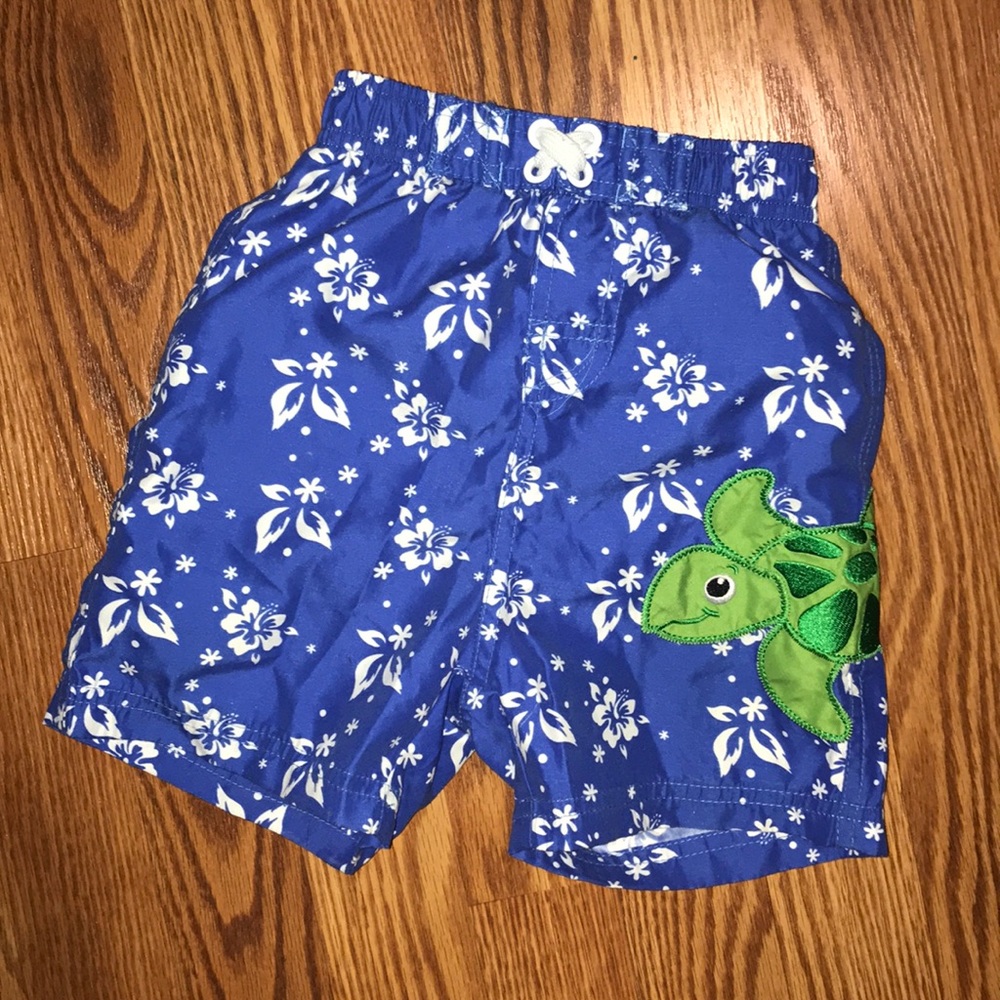 Boys Sea Turtle Hawaiian Print Swim Trunks
